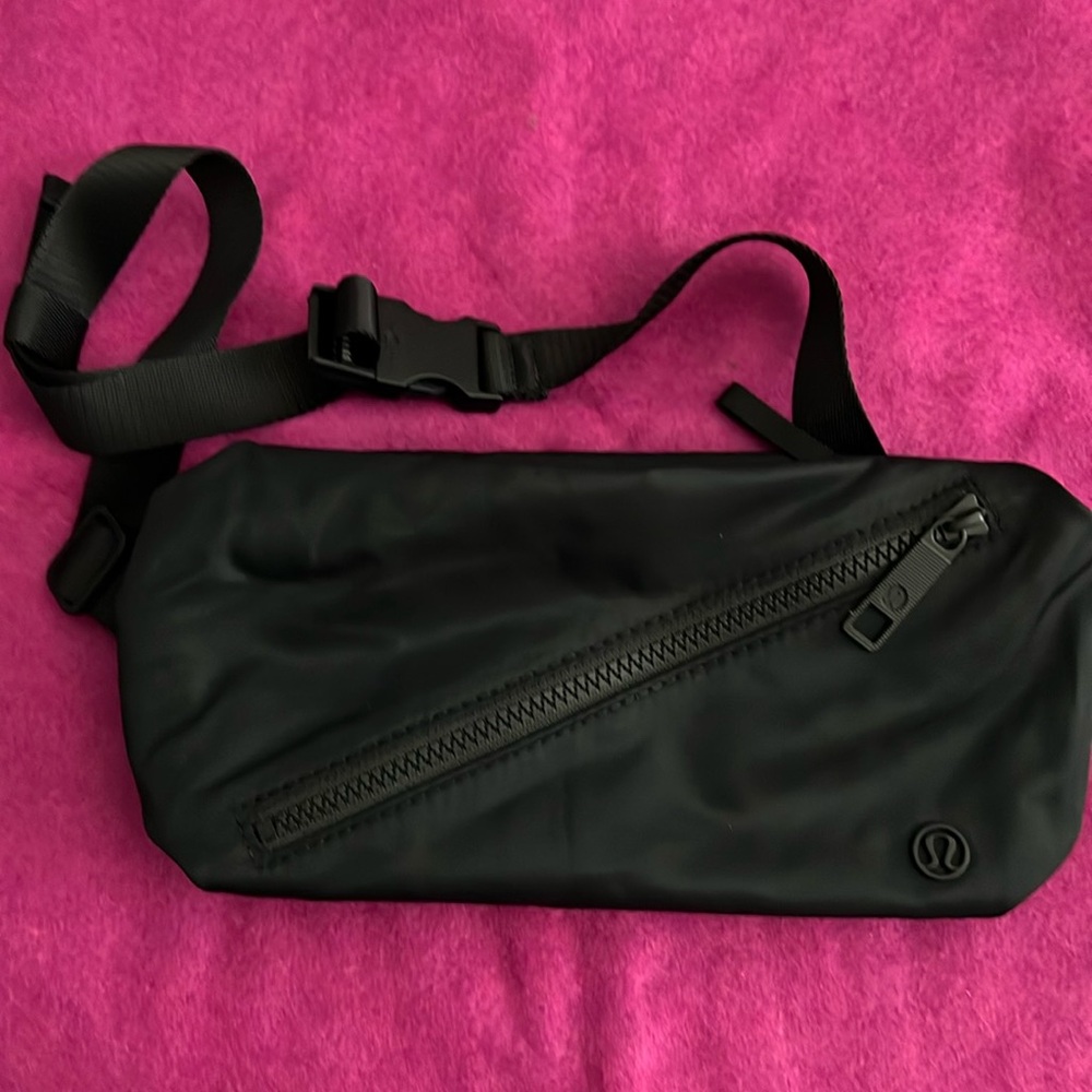 Lululemon Belt Bag / Fanny Pack